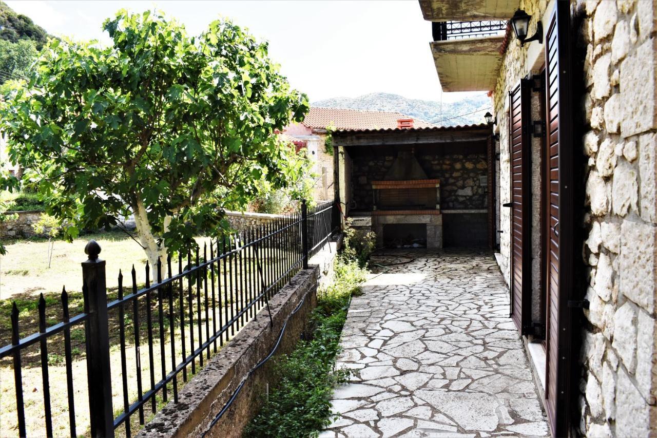 Stonehouse Dome Lagadia Villa Langadia Exterior foto